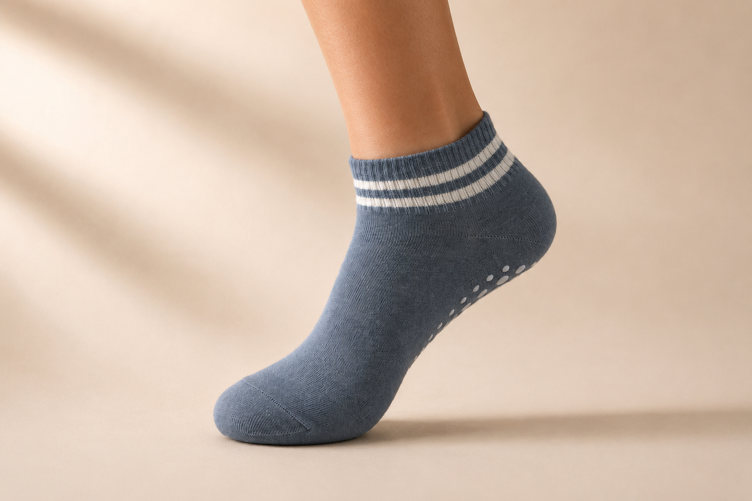 Chaussettes Antidérapantes Yoga & Pilates — Grip Maximum pour Chaque Mouvement